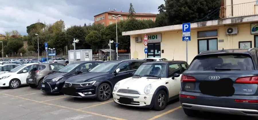 Stazione il parcheggio scappatoia