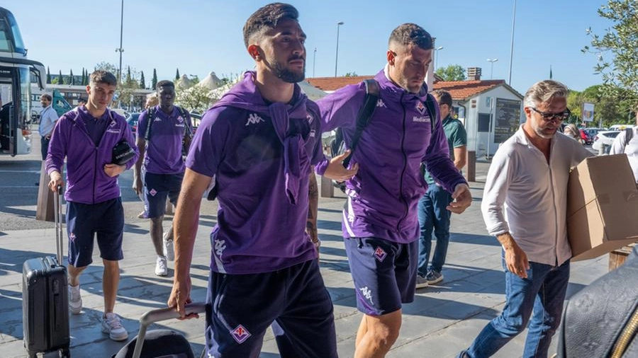 La squadra ieri in partenza da Peretola (Jacopo Canè / Fotocronache Germogli)