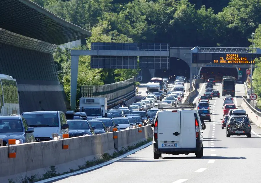 Tamponamento Sull'A11, Traffico Rallentato In Direzione Pisa