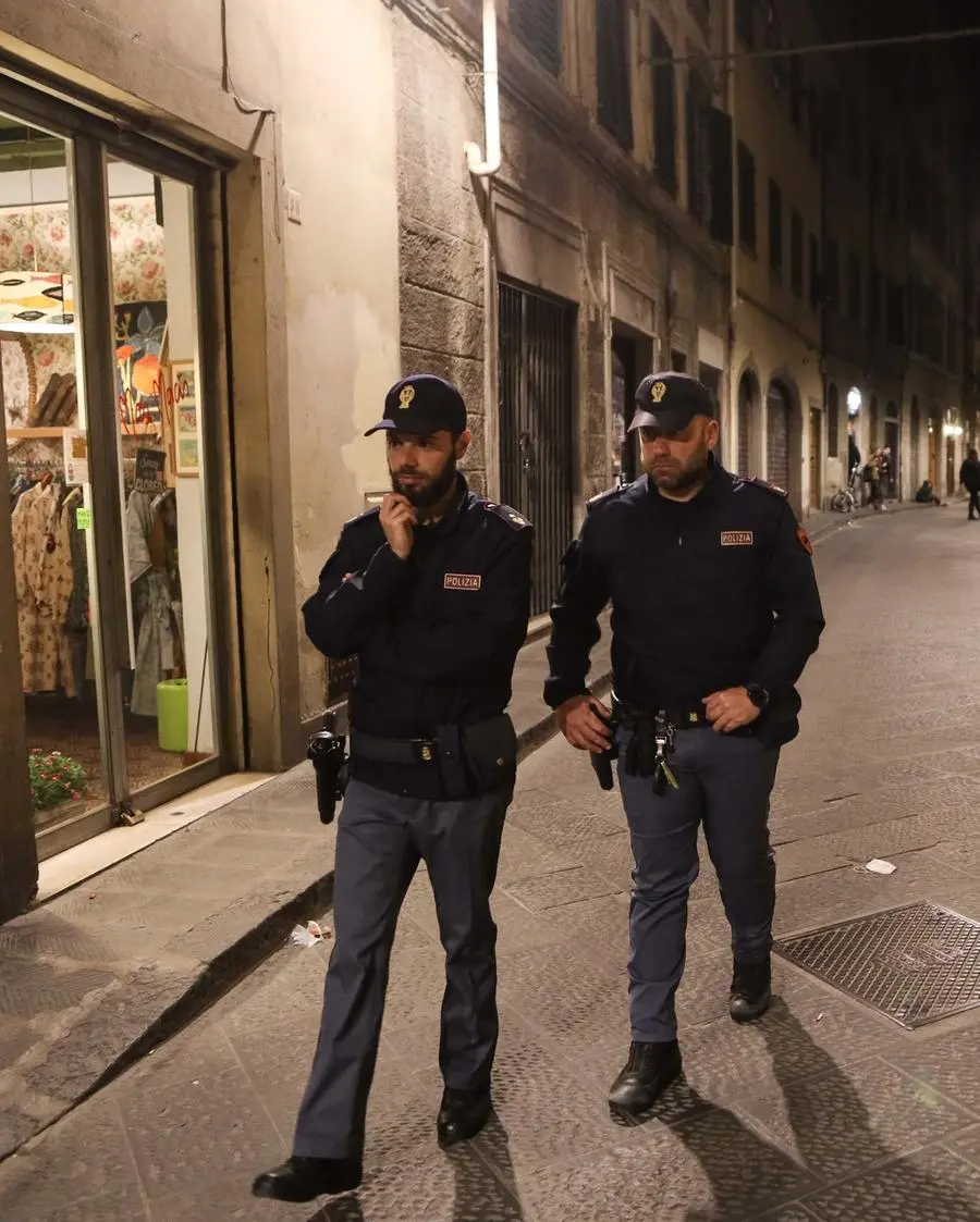 Firenze, movida e mazzate. Divampa la rissa in Santa Croce