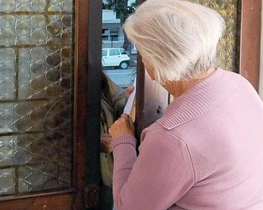 Firenze, la truffa della falsa vicina di casa. Cos'è e come funziona