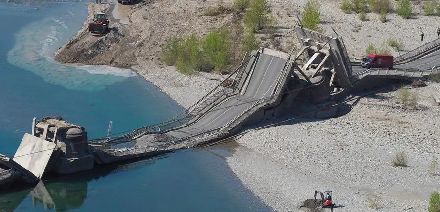 Crollo ponte di Albiano: è atteso il nulla osta per iniziare le indagini tecniche