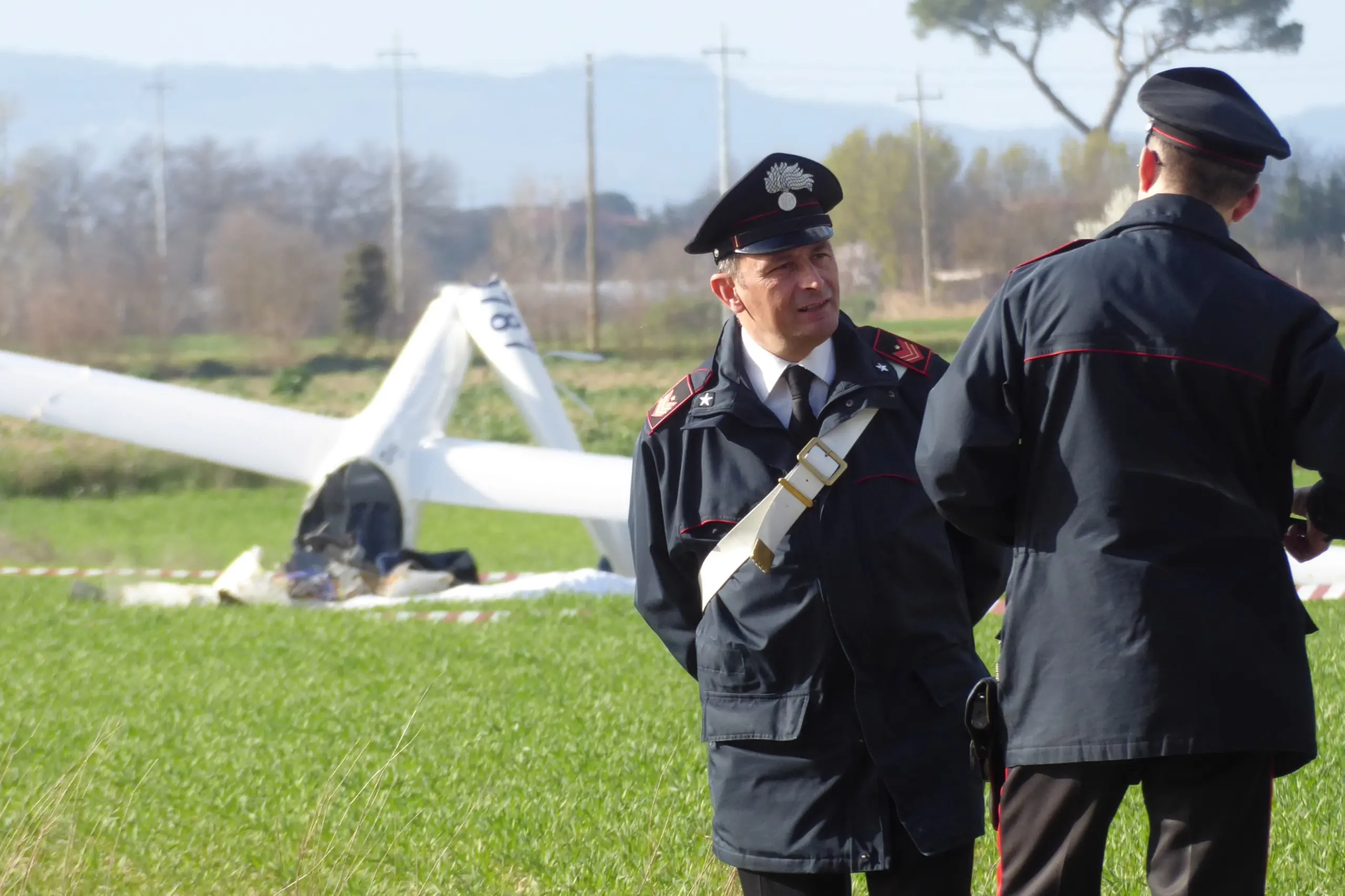 Morto con l'aliante, il primo sopralluogo sulle cause dell'incidente