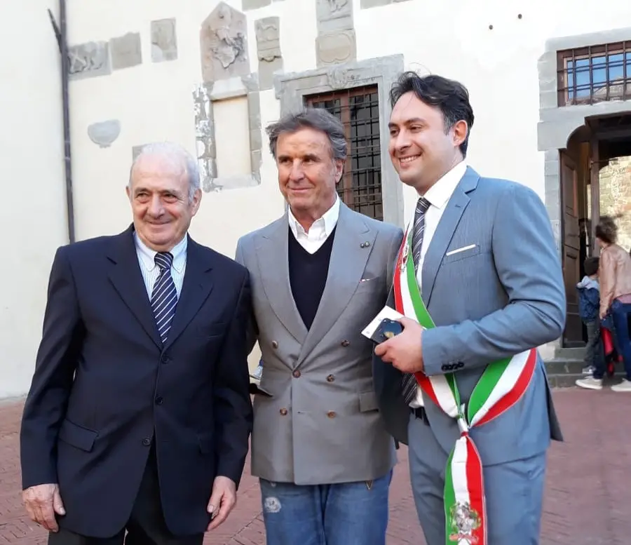 Brunello Cucinelli incantato dalla bellezza di Anghiari e della Mostra dell'Artigianato