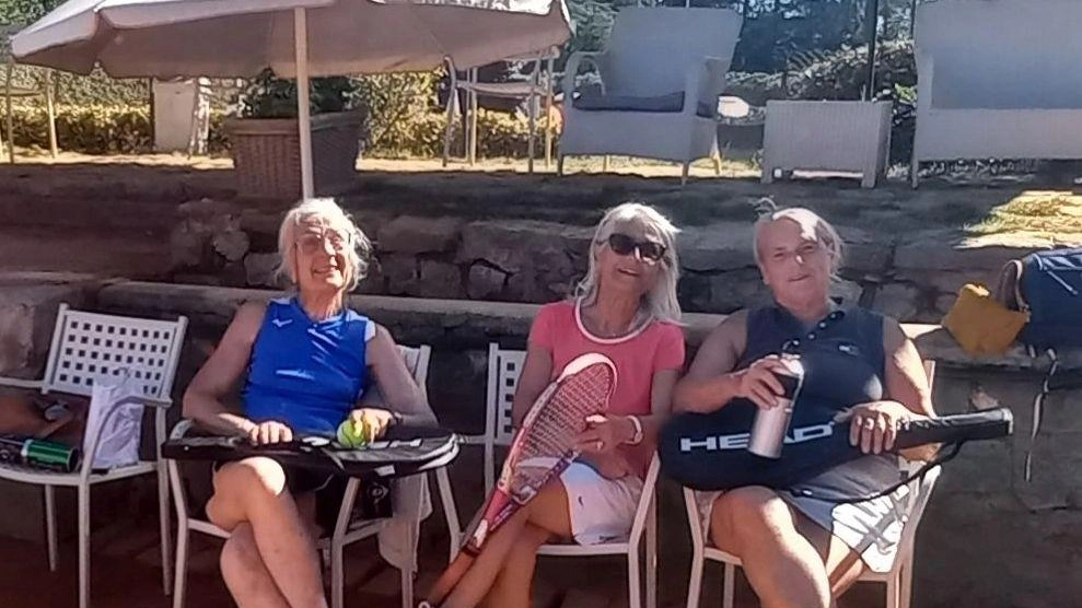 Storie di super nonni . Mirella, 82 anni: : "Gioco ancora a tennis. Mi mantiene giovane"