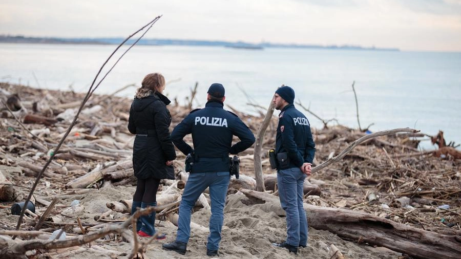 Ritrovamento cadavere alla foce del fiume morto nel parco di San Rossore