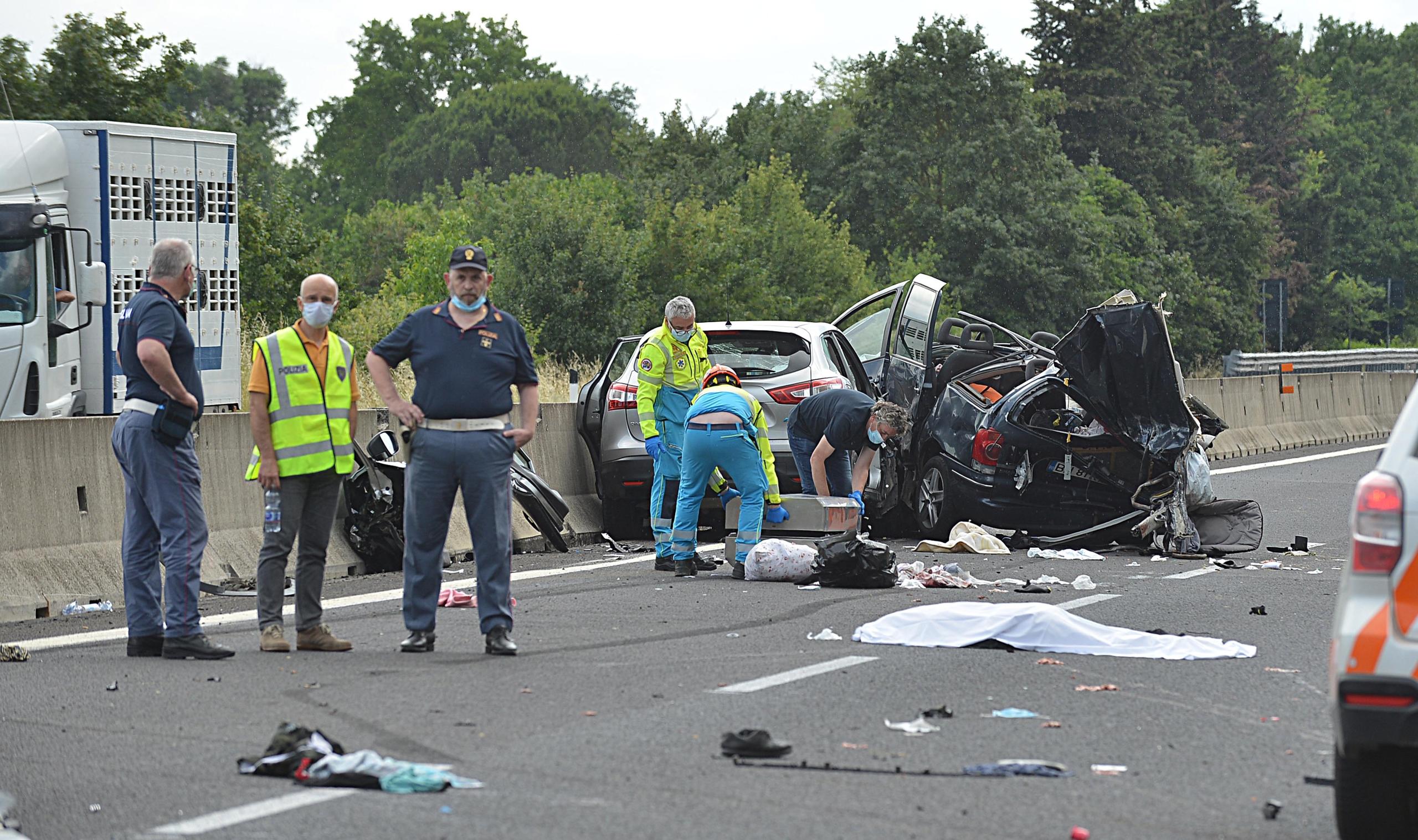 Apocalisse in A1 ubriachi di stanchezza verso la morte erano in