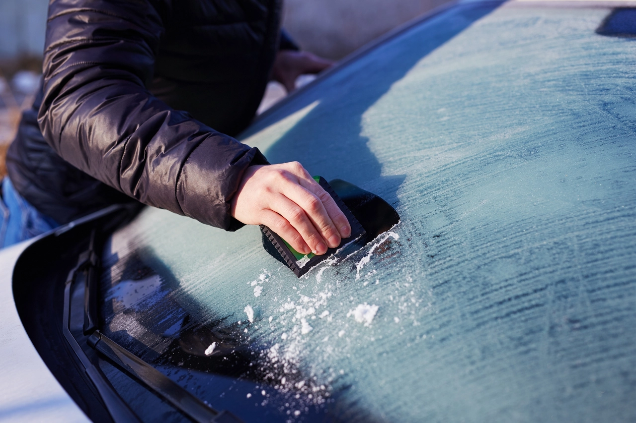 Un'auto ghiacciata (Foto iStock)