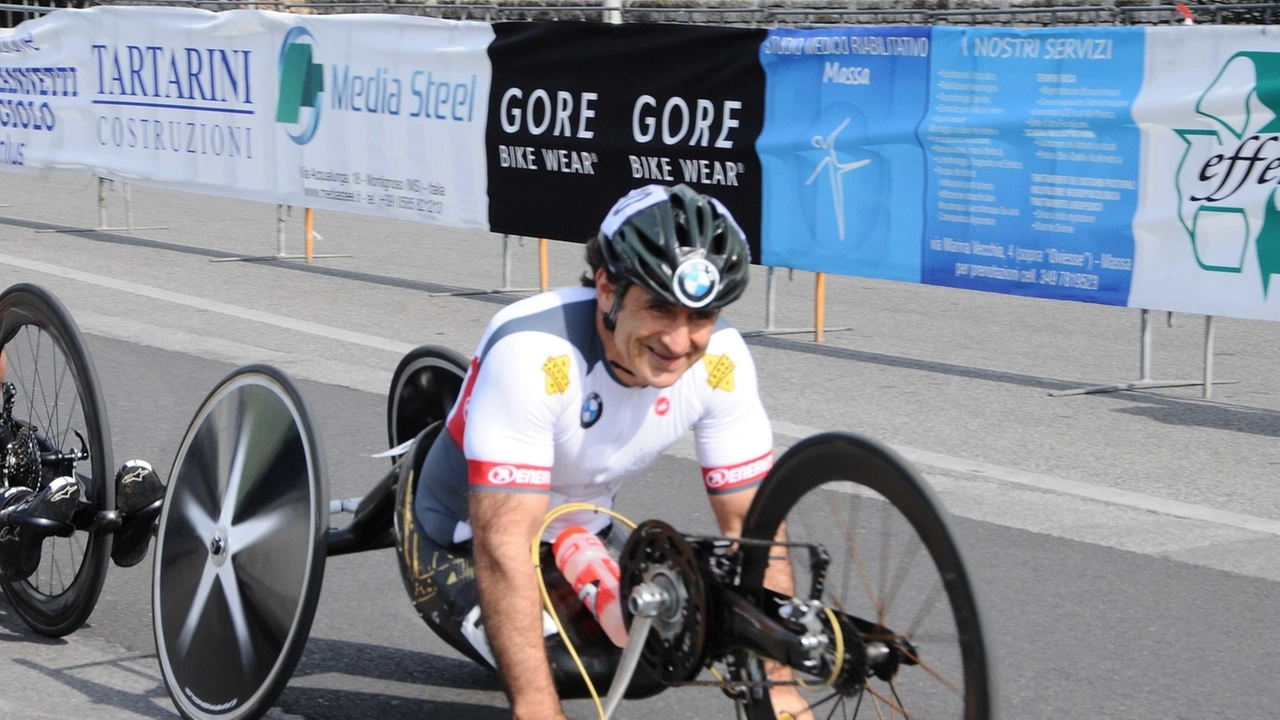 Alex Zanardi a Massa (Foto Nizza)