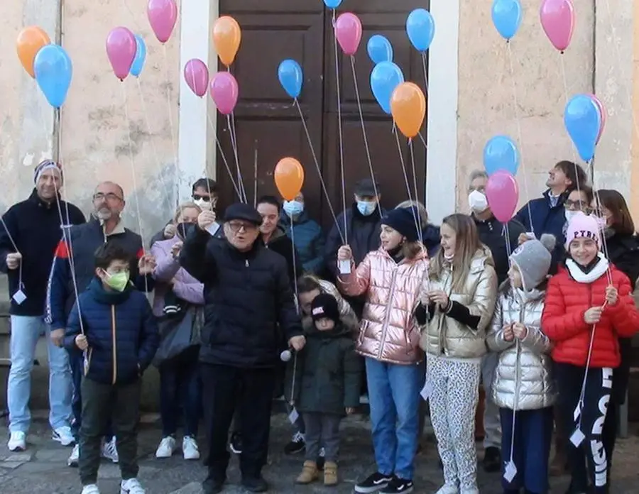 Lettera dei bambini massesi a Putin: "Ti supplichiamo, fai finire la guerra"