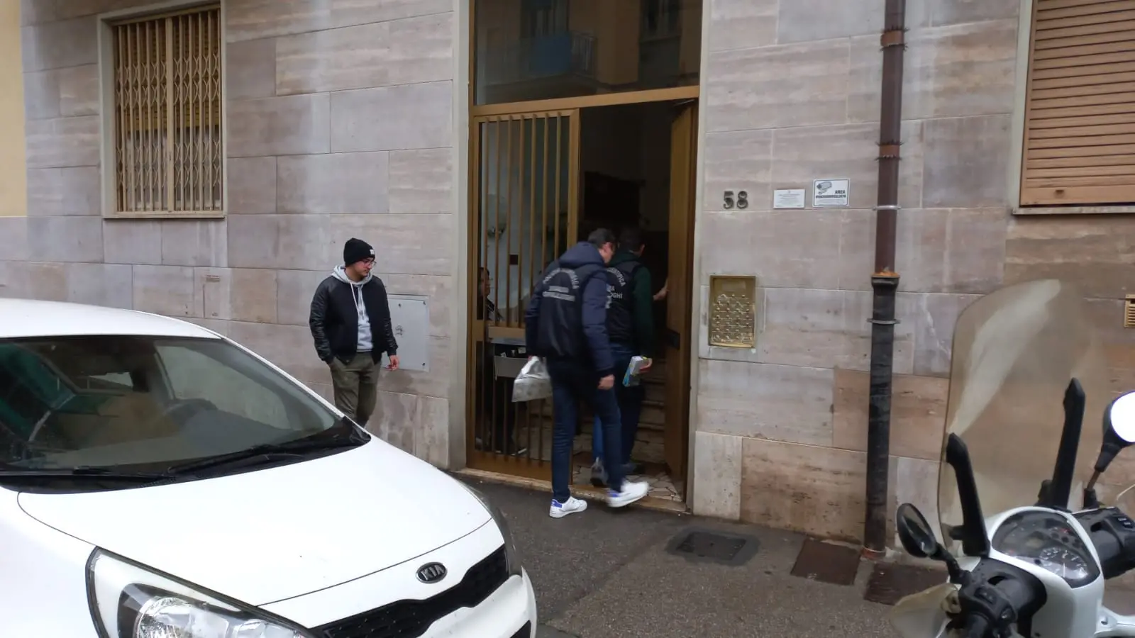 Omicidio A Firenze, Uomo Trovato Morto In Casa. Era Legato