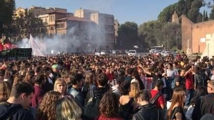 Scuola, "inverno caldo". Gli studenti si mobilitano. Lunedì la manifestazione