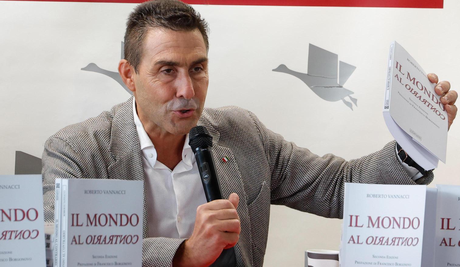 Il generale Vannacci querela Bersani: “Aggressione verbale palesemente  diffamatoria”