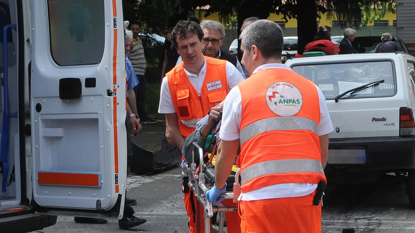 Guida La Moto Dopo Aver Assunto Cocaina E Travolge Una Bici