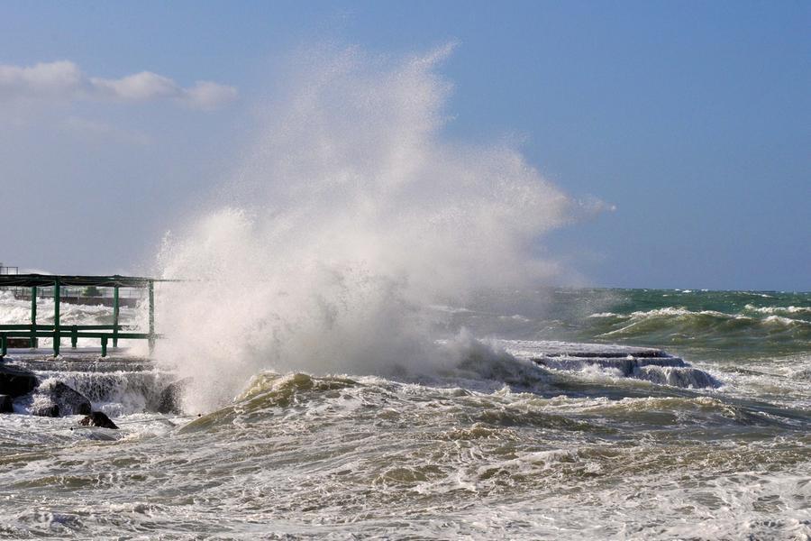 Maltempo Allerta Gialla Per Mareggiate Sulla Costa Toscana