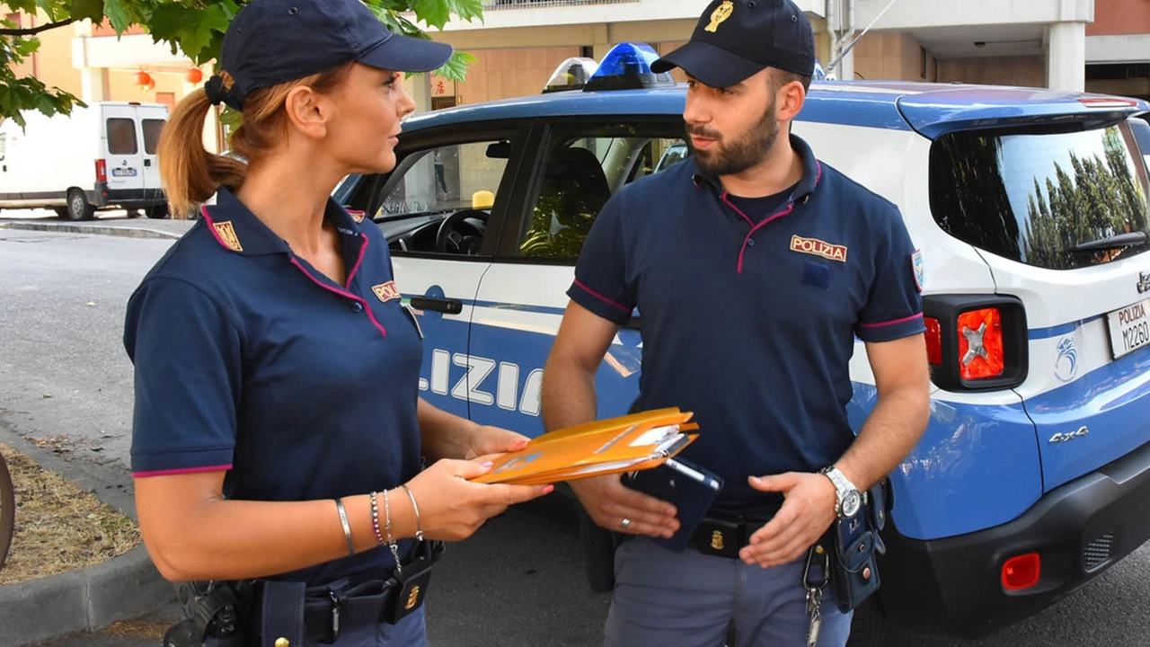  Agenti in borghese hanno perlustrato il luogo dell’incontro, pronti ad entrare in azione. Ma nessuno ha avvicinato il ragazzino 