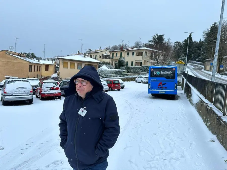 Meteo Toscana, abbondanti nevicate fino a 200 metri. Cautela su strade e autostrade