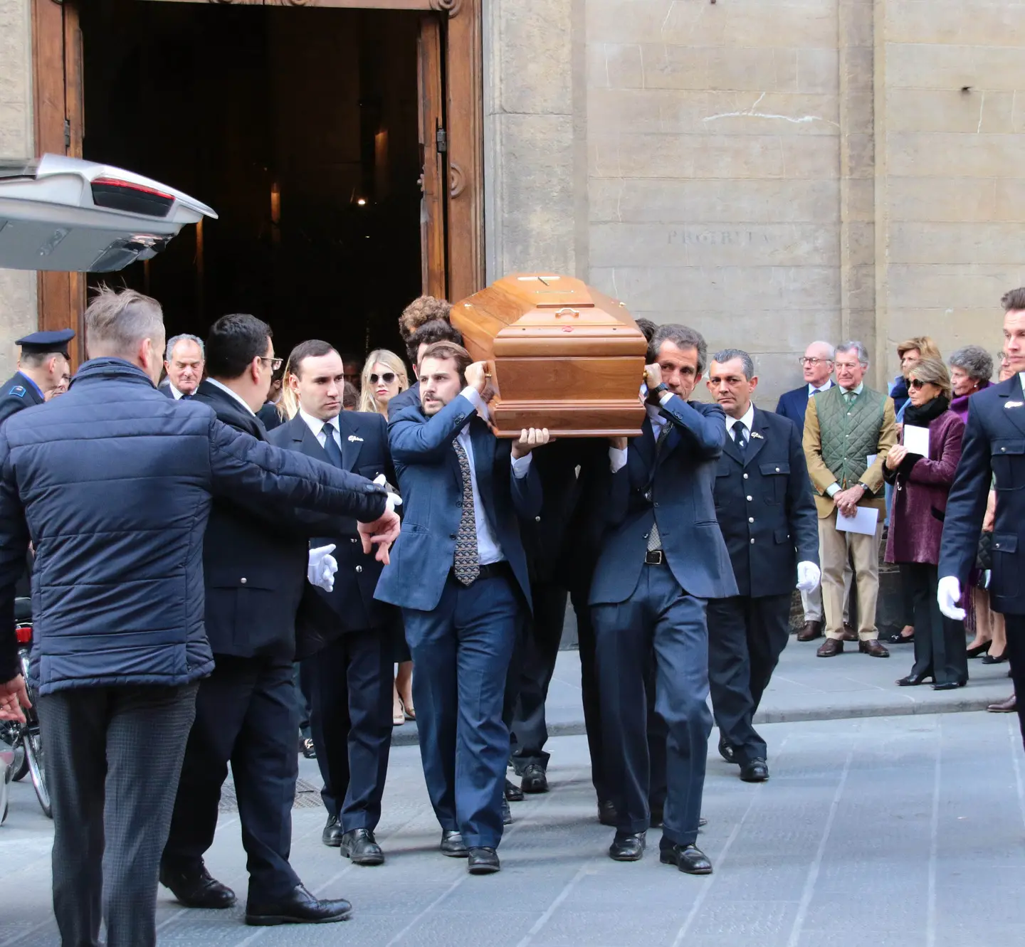 Wanda Ferragamo, i funerali della signora delle scarpe / FOTO