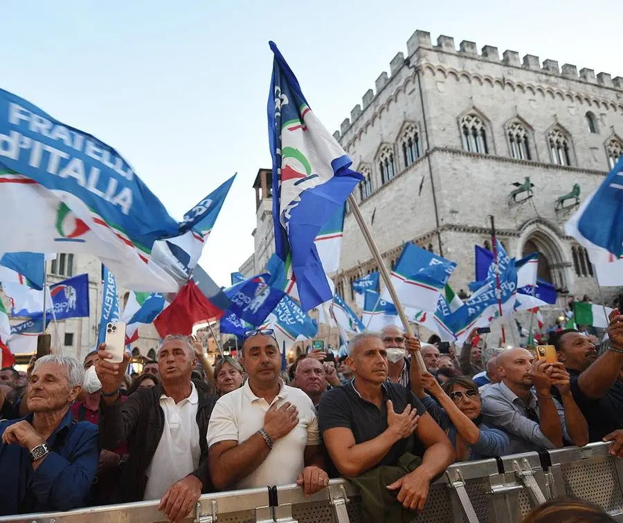 La destra in piazza per Giorgia Meloni