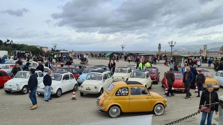 Il 9 ottobre ritrovo a Tonfano, poi il giro a Pietrasanta e Seravezza e il ritorno a Marina