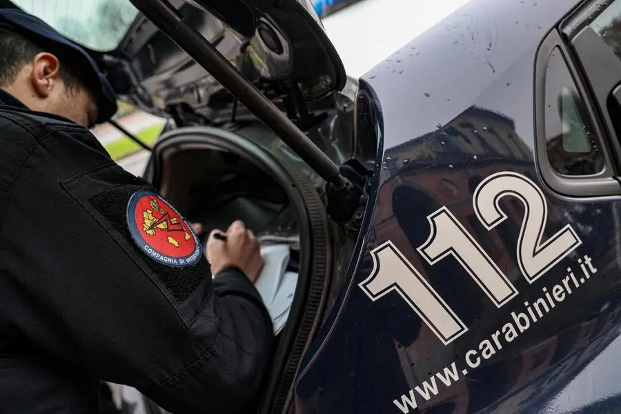 Calenzano, rapinata in casa da quattro banditi: via con oro e denaro