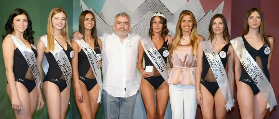 Miss Italia, bellezze sfilano a Montevarchi