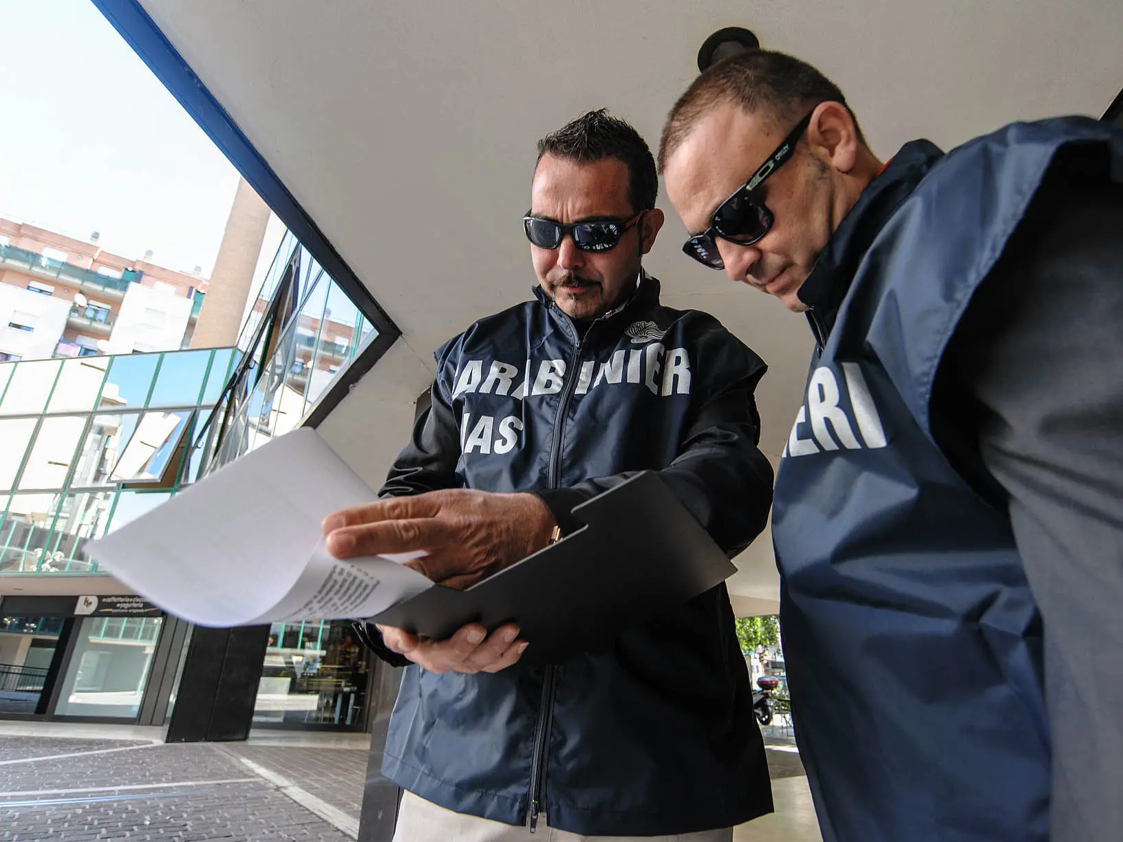 Movida controlli dei Nas nei locali estivi sequestri a Firenze