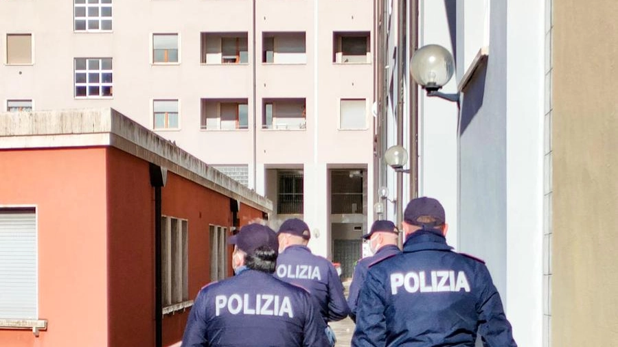 Poliziotti in azione