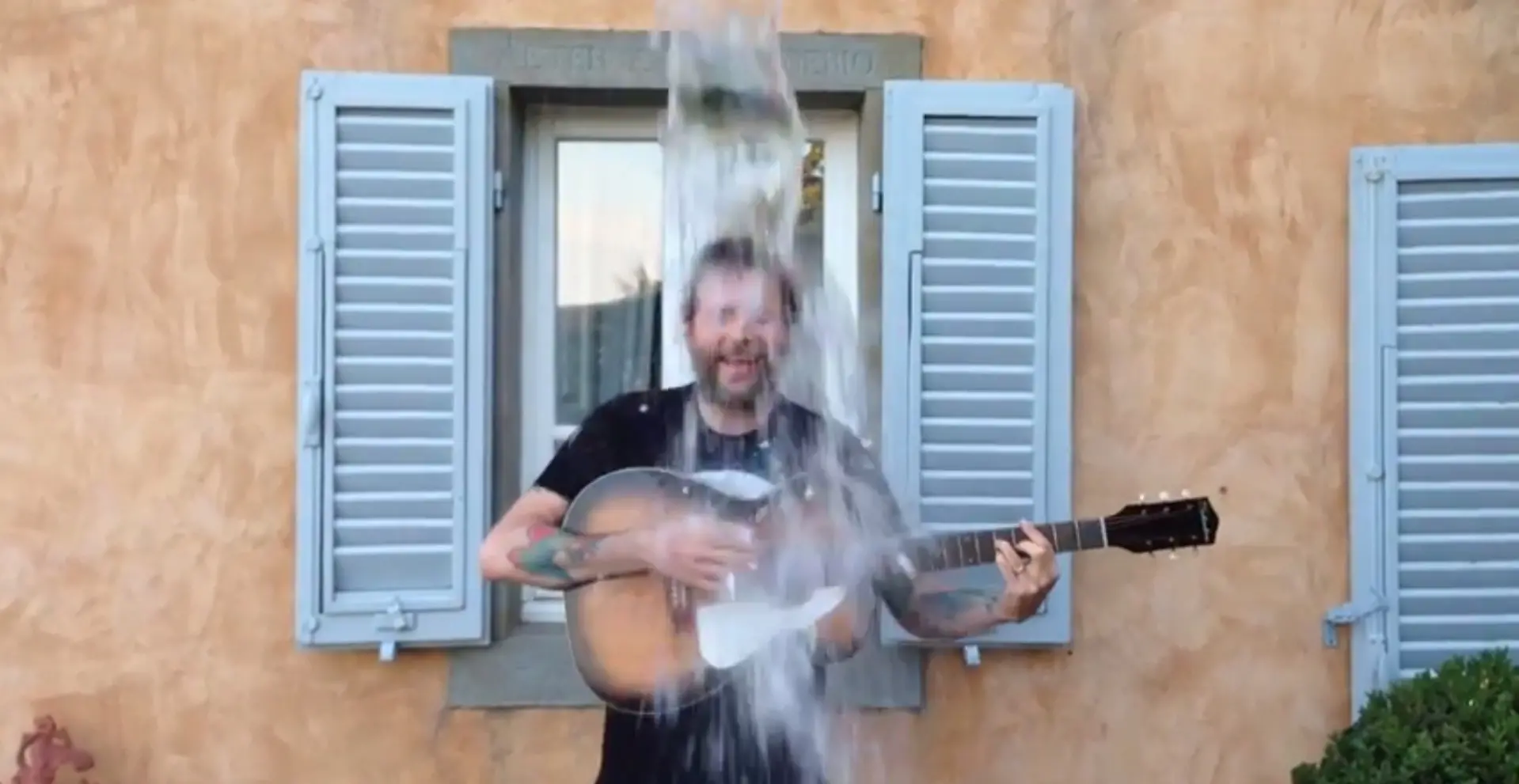 #IceBucketChallenge, tanti i vip toscani che hanno aderito alla sfida benefica