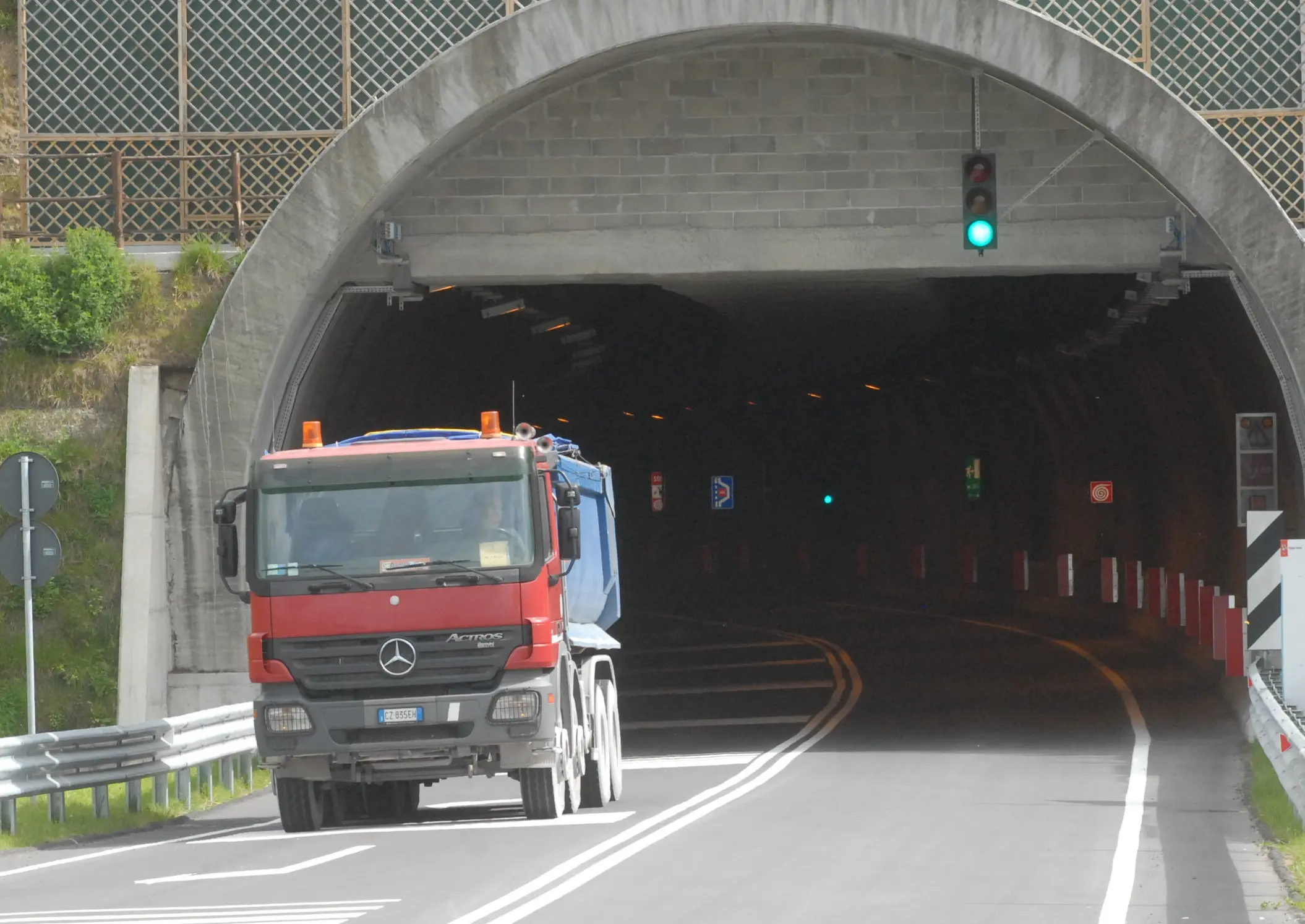 Prorogato fino al 30 settembre il transito della strada dei Marmi