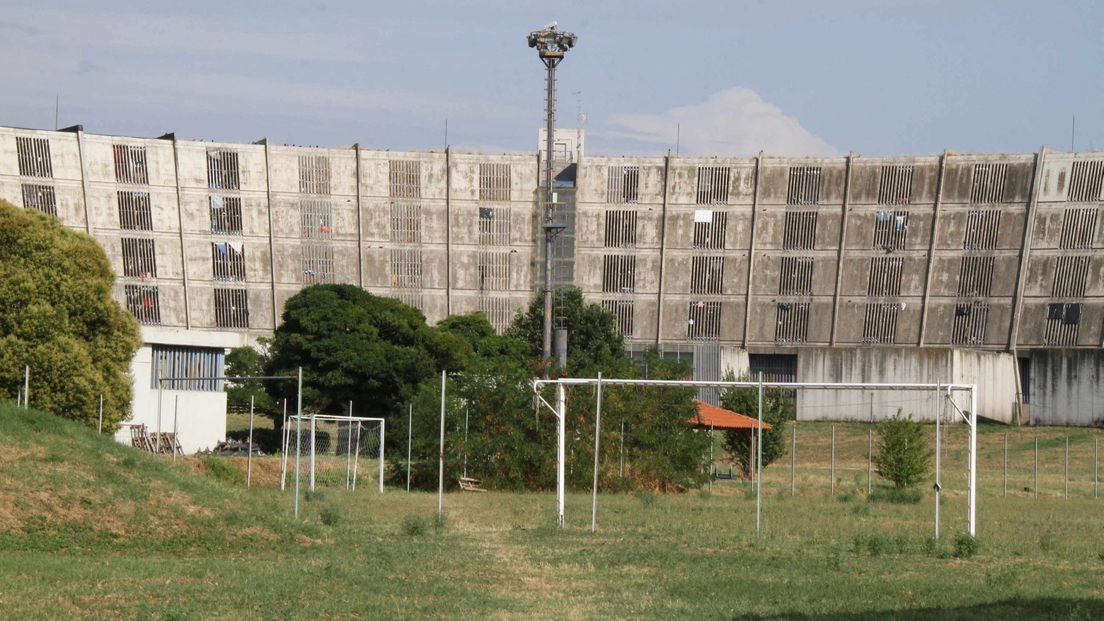 Un'immagine dell'esterno del carcere di Sollicciano a Firenze