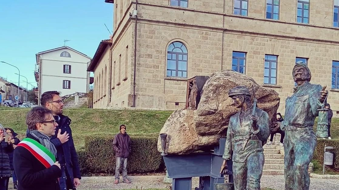 Inaugurato monumento ai minatori: "Ci hanno lasciato valori fondanti"