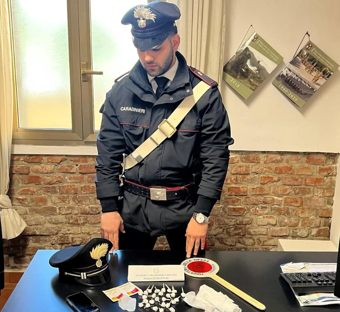 Due Spacciatori In Manette La Droga Nella Biancheria