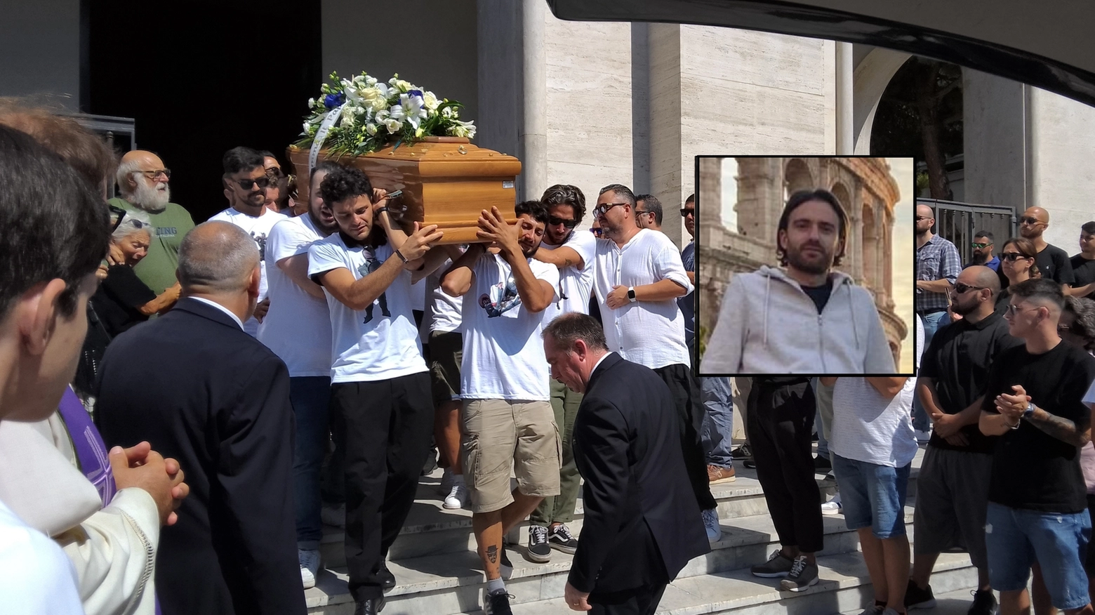 Il funerale di Luca Gualtieri