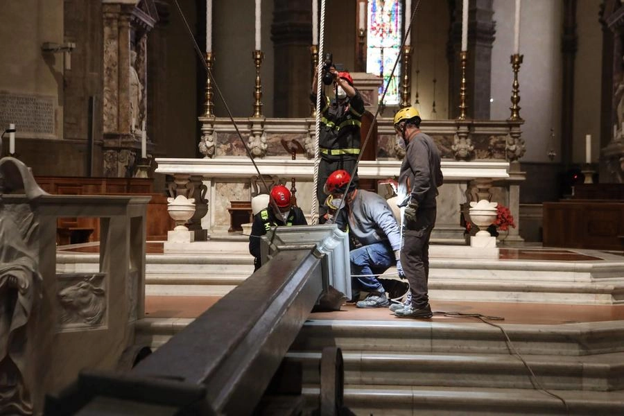 Pasqua, preparativi per lo scoppio del carro (Giuseppe Cabras/New Press Photo)