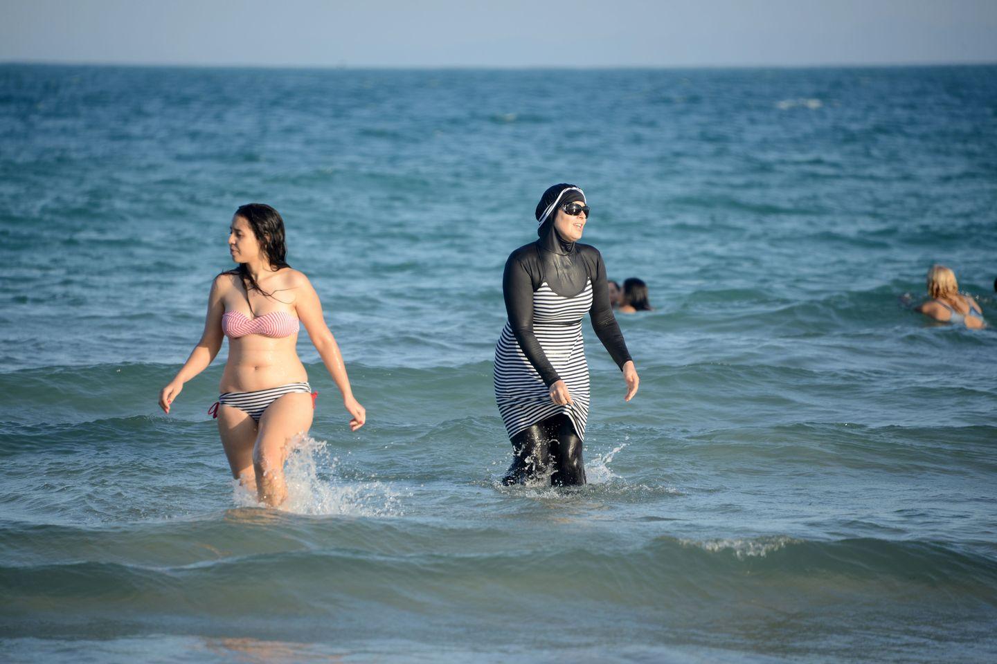 Burkini Nessun Divieto Sulle Spiagge Di Grosseto