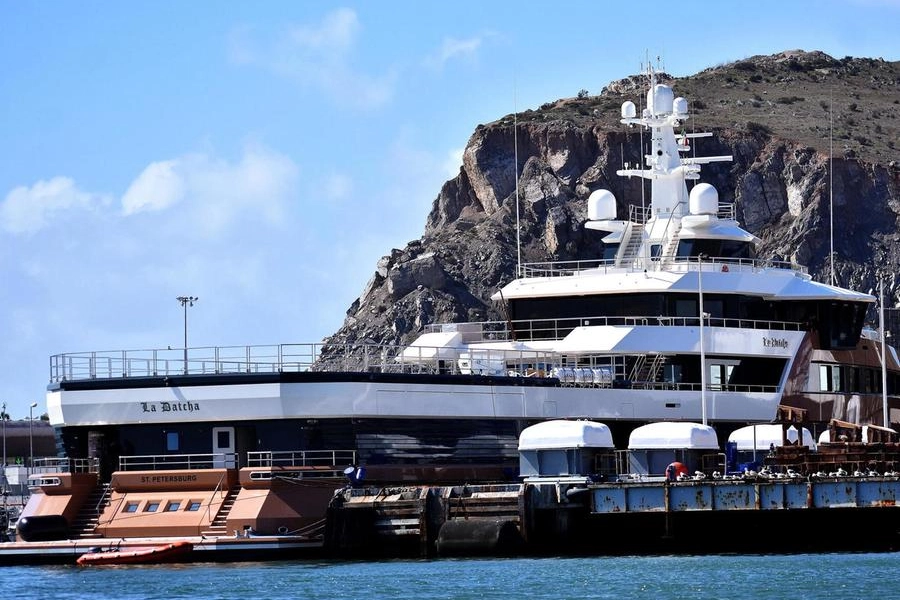 La Datcha, il megayacht di lusso di proprietà del miliardario russo Oleg Tinkov