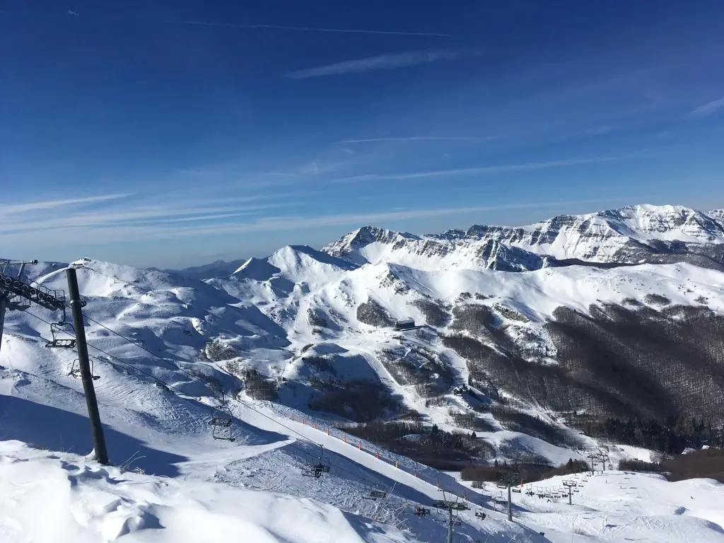 Prima neve di stagione all'Abetone