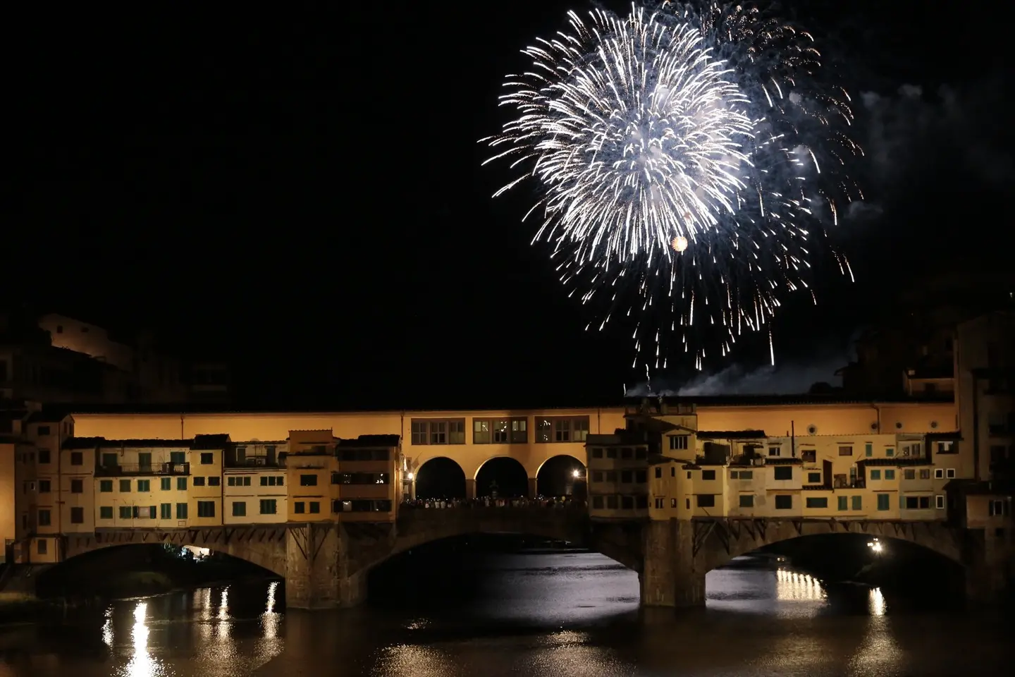 Festa di San Giovanni: fochi, la raccolta popolare sfonda