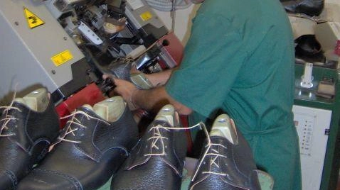 La ripresa della scarpa sotto la lente a Riva Del Garda