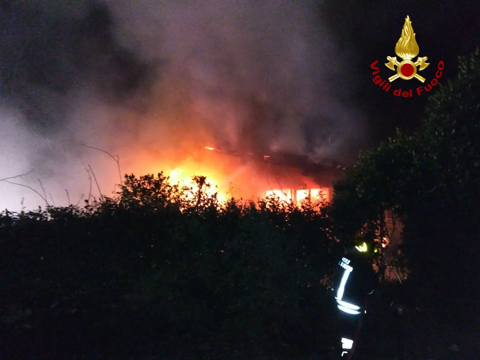 Incendio distrugge una casa