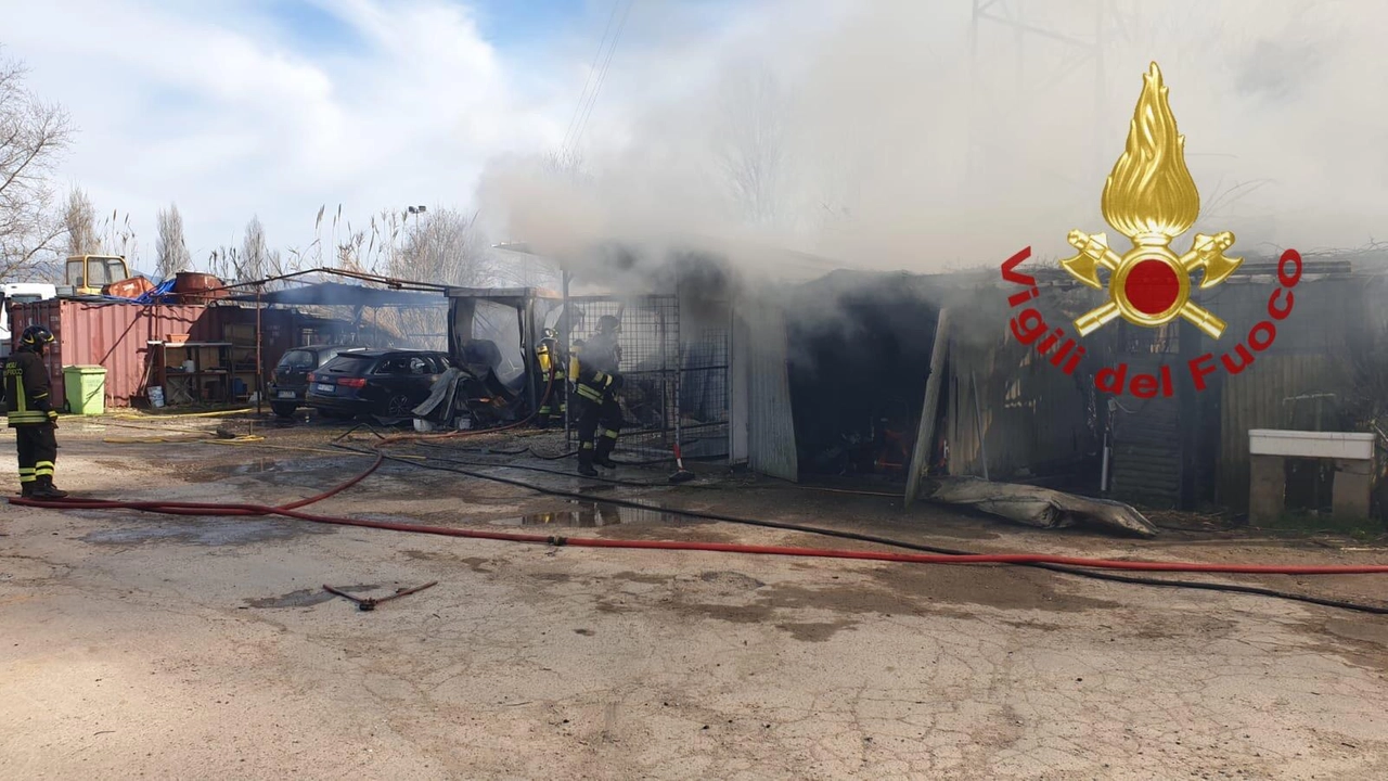 Incendio in via del Piano