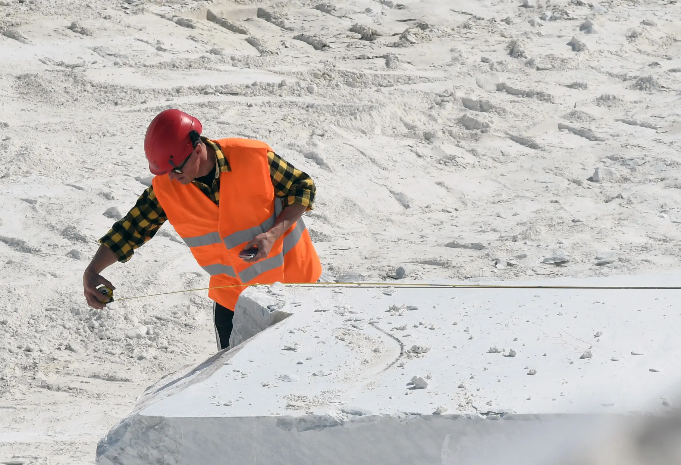 «Il Cai difende le sorgenti a Bergiola No all’escavazione alla Combratta»