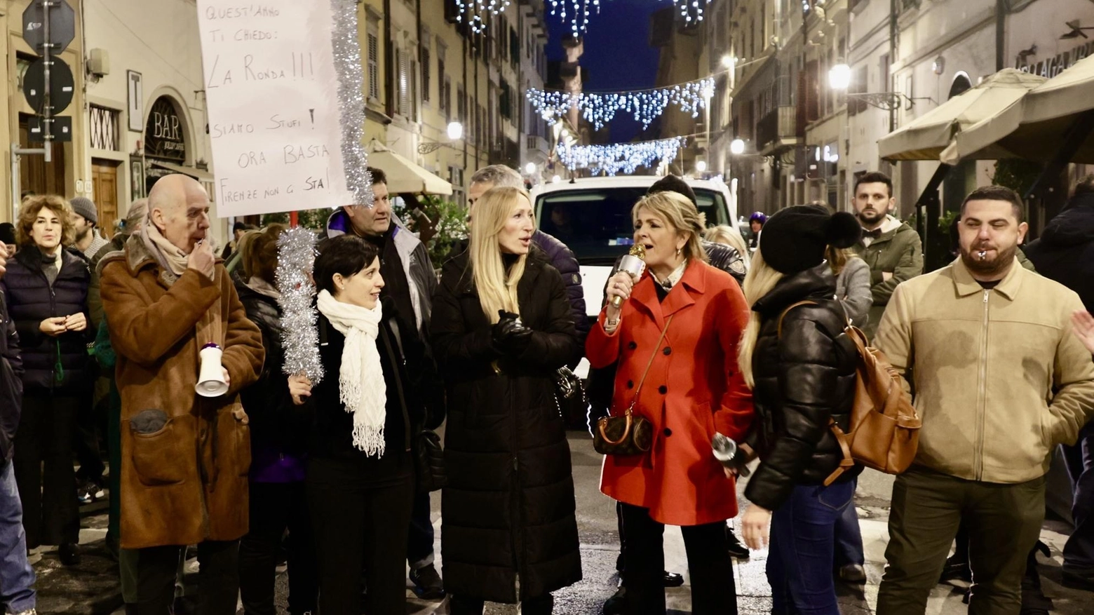 Molestie, rapine e paura. Le mamme infuriate  di Borgo Ognissanti: "Ora parlerà la piazza"