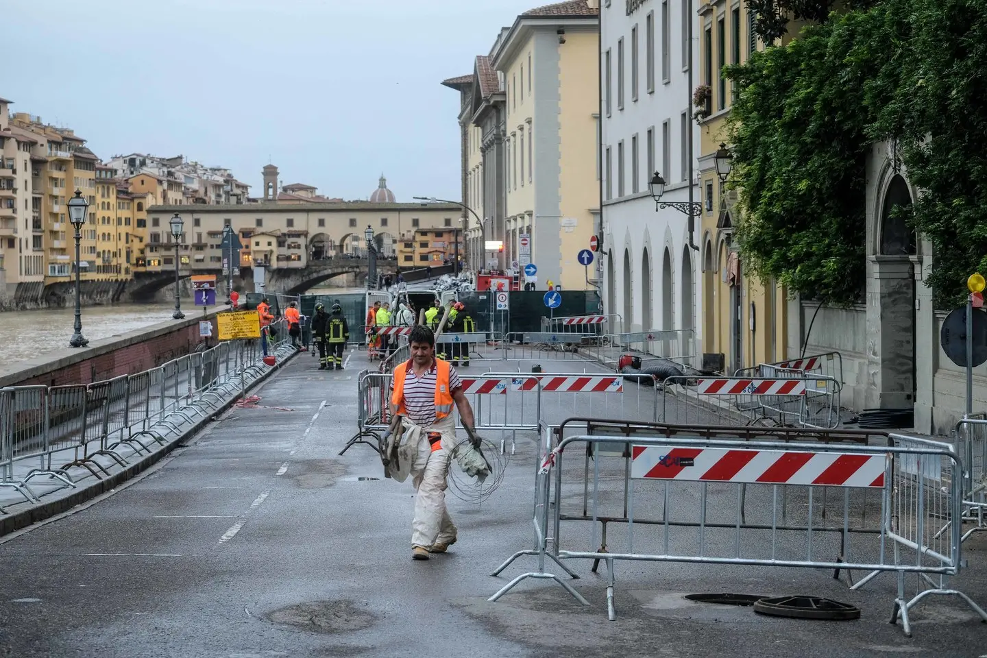 Voragine lungarno Diaz, la Regione avvia le attività di somma urgenza