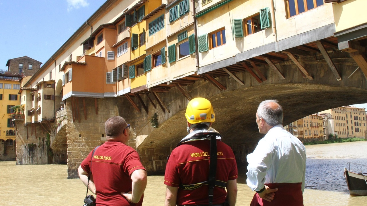 Il monitoraggio del ponte (New Press Photo)