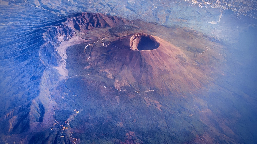 La sommità dell'Etna in una foto aerea