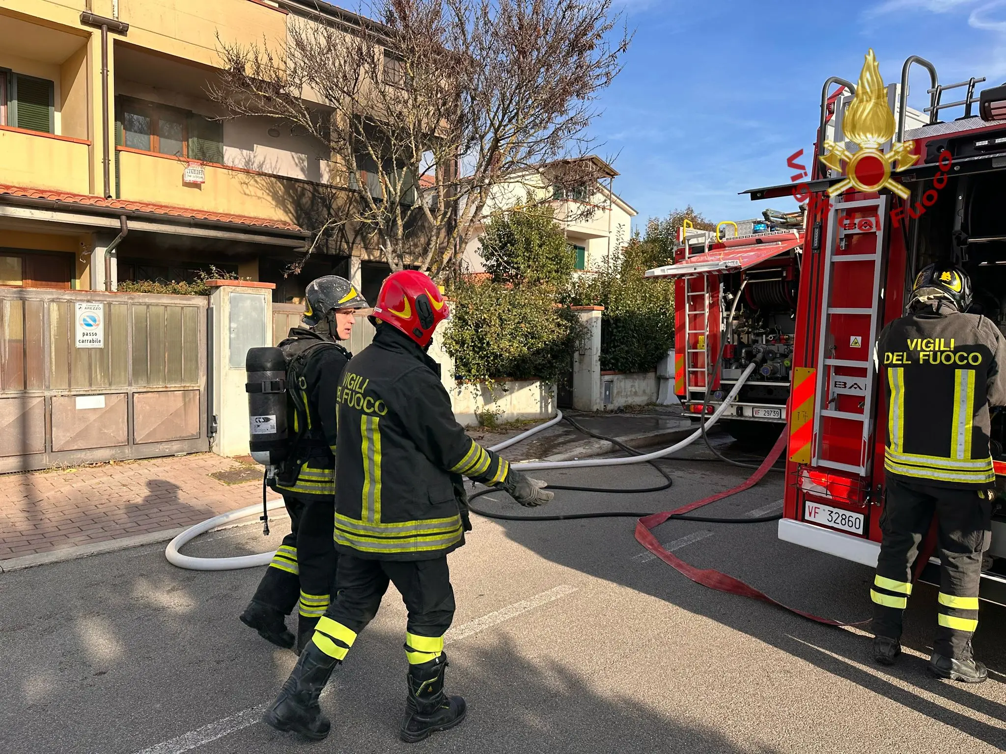 Arezzo incendio in una villetta danni ingenti