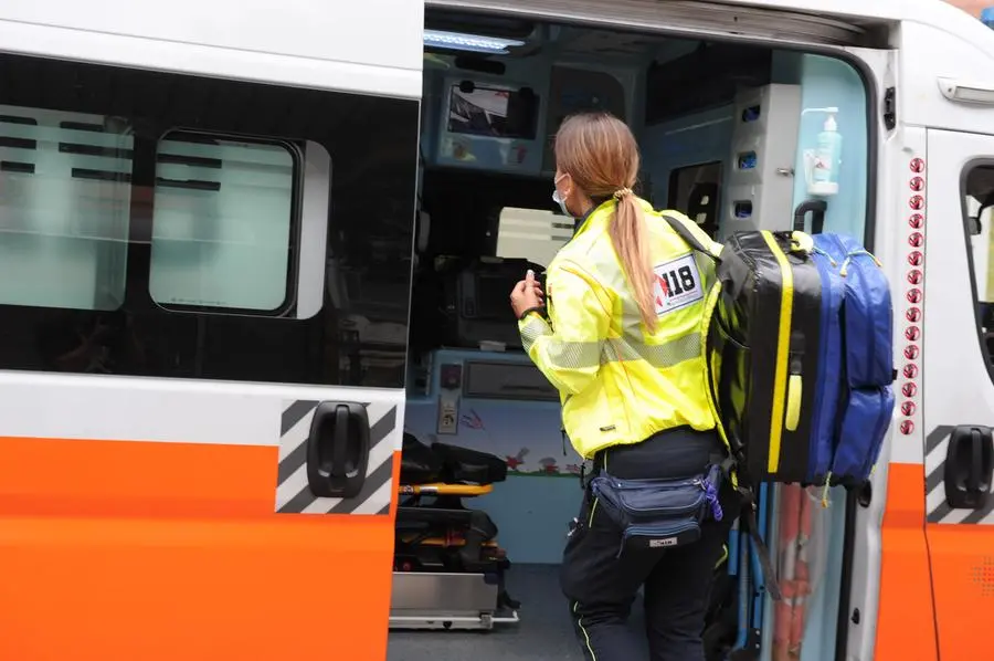 Firenze, precipita da un'altezza di 8 metri: operaio gravissimo