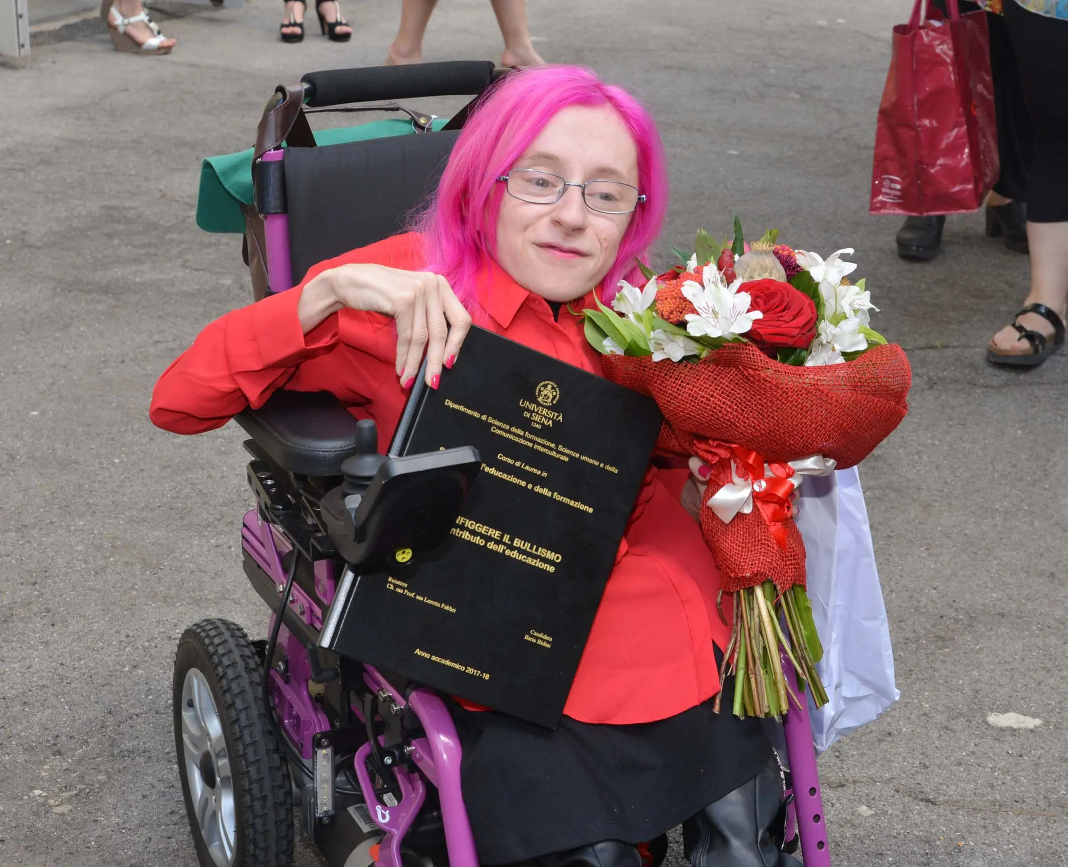 Ilaria Bidini da cavaliere a dottoressa si laureata con gli